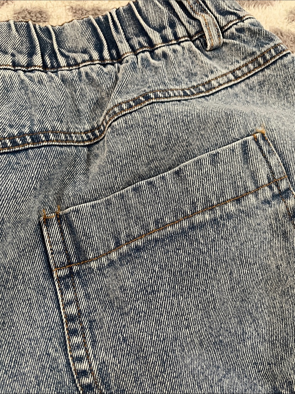 Sunday Edition High-Rise Light Blue Denim Shorts with Raw Hem Size Large NWT - Picture 6 of 6